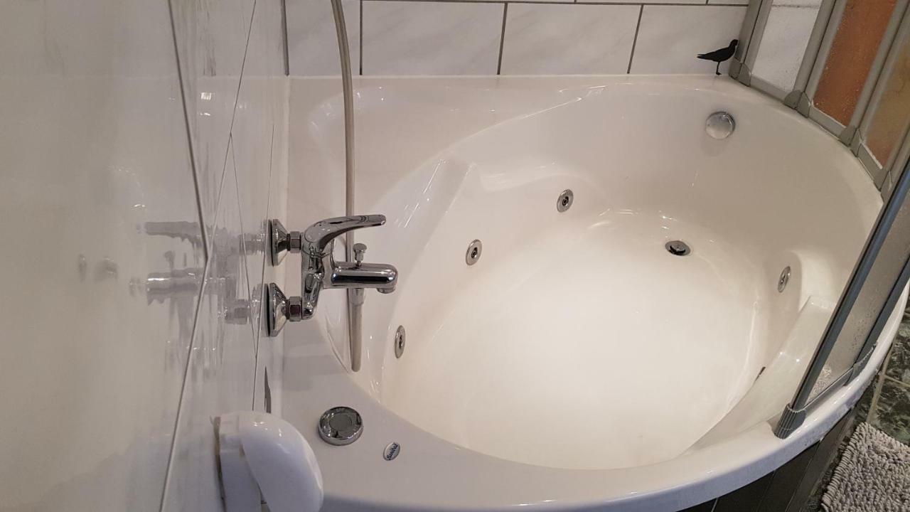 Ferienwohnung-Kormann Schkopau Bagian luar foto